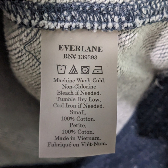 Everlane | Pullover Crewneck in Heathered Navy - Picture 9 of 9